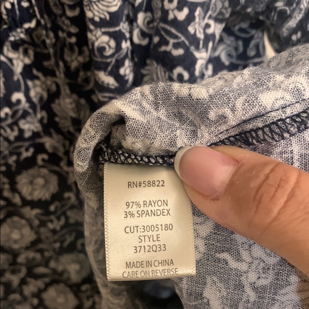 Max Studio Blue and White Puff Sleeve Blouse in Sz L - Picture 7 of 8